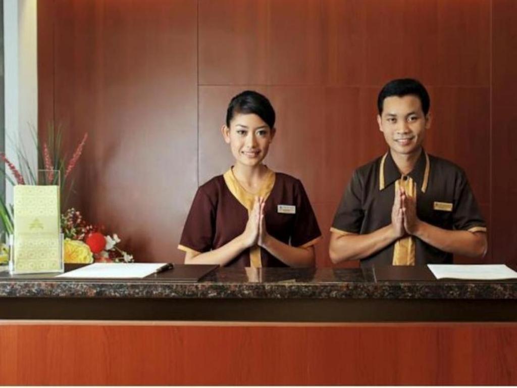 Maesa Hotel Ponorogo Eksteriør billede